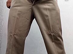 Maestro Caliente Se Saca La Leche