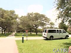 Хомо момчета се впускат в интензивно сурово ебане