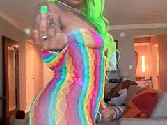 Moee baby is wearing a clown costume and twerking her ass in this cosplay video