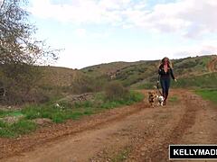 i fingered outdoors with big tits and vibrator