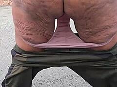 licking her on the road, she sucks me