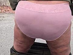 licking her on the road, she sucks me