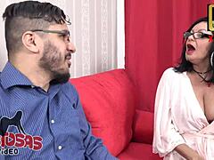 Ο γαμπρός μου 20 ετών ήταν παρθένος, οπότε τον έμαθα να γαμάει! 😘