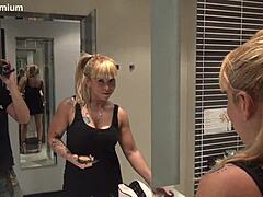 Sabrina Moon Chilena Espacial