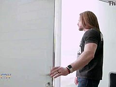 Латино звезди Бруна Сантош и Сабрина Фит правят интензивен ДП и футджоб.