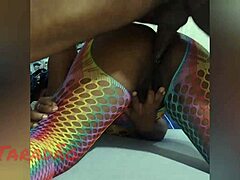 Gozando dentro da preta no halloween