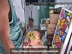 เมียอยากได้ควยใหญ่เพื่อนบ้านเต็มรสชาติในเรด