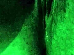 abrindo minha bucetinha virgem molhadinha pra ser lambida 😍