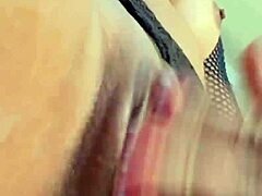 Multiple Orgasms Make Nymphomaniac Rosa Vermelha Faint!