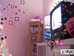 squirting christmas moments with sexy lily
