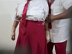 Indiai egyetemisták lopva szexelnek a szünetben