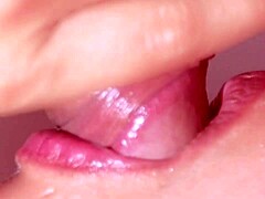 予期せぬ日本人との出会いで中出し欲しくなる