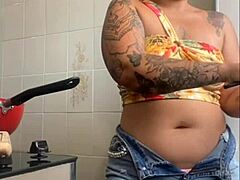 hey, i'm live and just unzipped to show how bad i wanna give it up