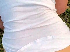 Amadores metem bruto ao ar livre, quase pegos