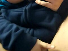 I touch my hairy wet pussy until orgasm 😍 homemade curvy babe