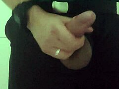 i masturbate in the shopping bathroom