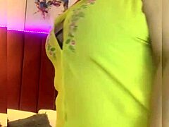 madura bbw says lick my fat ass in the kitchen