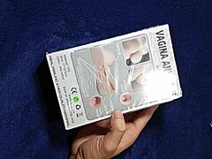 Tirando a Virgindade da Minha Pequena Boneca com Força