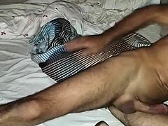 esti progi chats casually