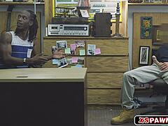 Luscious hottie babe gets pussy banged