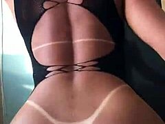 Model Flaunts Ass In Crossdressing!