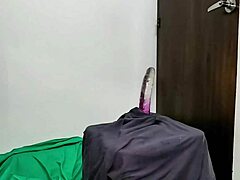 Madrastra milf with big ass rides dildo hard