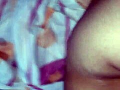 Amiguita De Gets Intense Cumshot Action