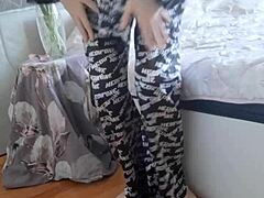 Elza kom indulging in nylon tights fetish with financial domination and panty sniffing