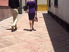 Cougar voyeur nalgas riquisima intense action