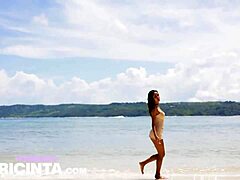 Putri Cinta dances by the poolside, heating up fast