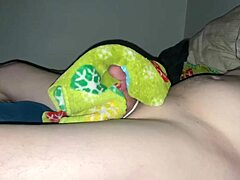 Aventures en cage de l'exhibitionniste canadienne infamous 1182s