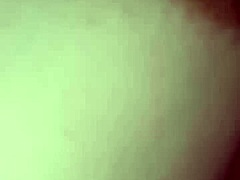 the capezzolo in primo piano is shown in close-up on the piano with focus on nipple