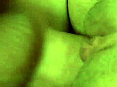 Sayra von barnvakt borrad hårt på duty