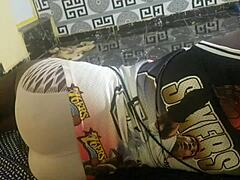 Teen shows her ass with passionate farting display