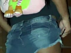 Brazilian Latina Offers Ass in Public Outdoor Sex!