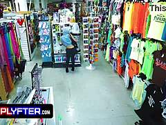 Pieni teini ffm kolmisin toimistossa.