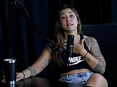 I can't believe Flor de Damiana wants to fuck two men after kissing a celebrity