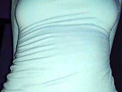 Ella Iba a la Clase de Gimnasia Pero Terminó Siendo Follada con un Coño Cremoso.