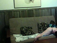 housewife milf wanna the guys on the beach 😎