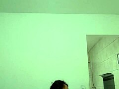 Ninfeta Safada Joga Buceta Dançando Funk