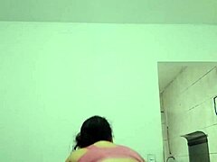 Ninfeta Safada Joga Buceta Dançando Funk