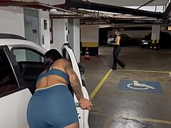 Amateur Lesbian Eating Big Pussy