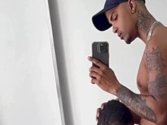 マロカが恋人にアナルファックされながら夫が見てる露出シーン