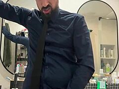 Hung daddy says, I'm jerking off hard.