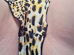 Gostosa puta safada in solo masturbation