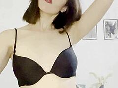 this mature milf loves teasing with her big tits 😘