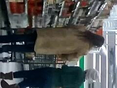 candid teen booty hidden in jeans