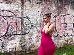 fucking deliciously on paulista streets, my peeled pussy getting licked