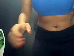 Why is this safada getting wild in the packed academia?