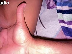 Metiendole los dedos a la puta de mi hermanastra, dadri es bien zorrita, ven a verla.